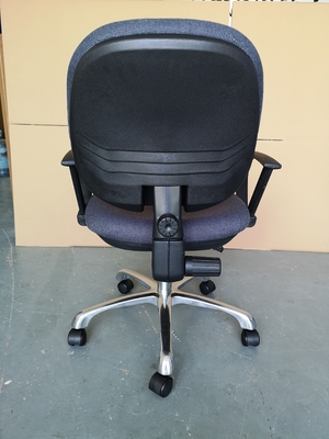 Chaise de rédaction réglable triple d'ESD, chaises confortables de laboratoire avec l'accoudoir