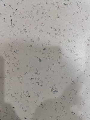 Les planchers en vinyle ESD sont faciles à entretenir